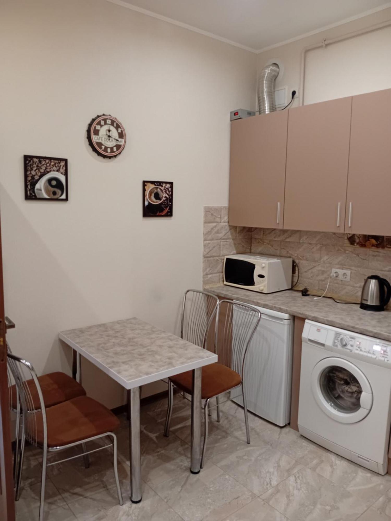 Two-Bedroom Apartment In 10 Min To The Opera Theatre Львов Экстерьер фото